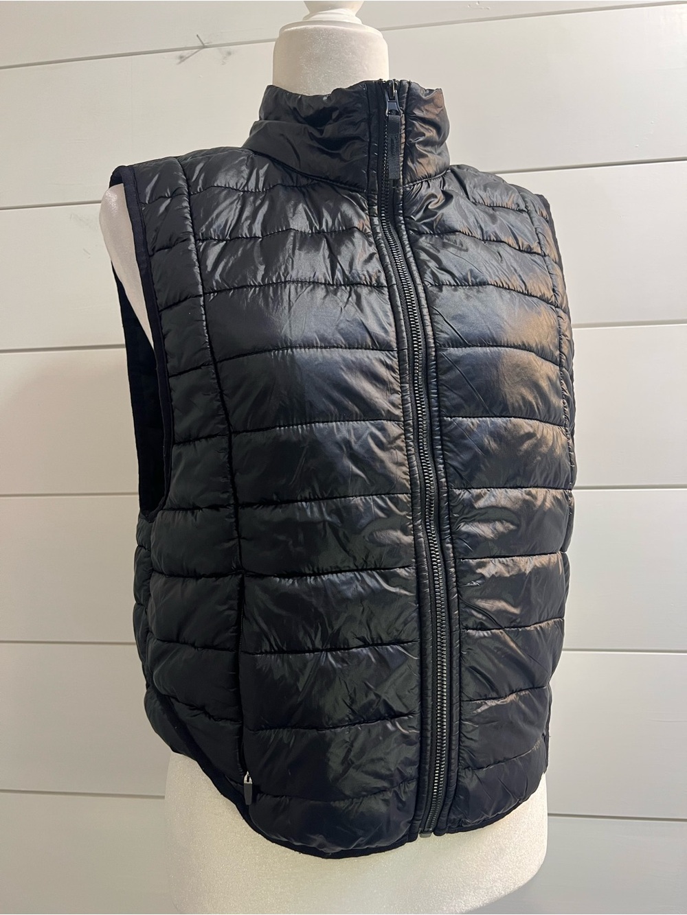 JoyLab Black Quilted Puffer Vest - Women's Sleeveless Jacket Size Medium